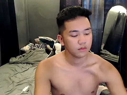 xgregor07 online show from October 6, 2025, 7:42 am