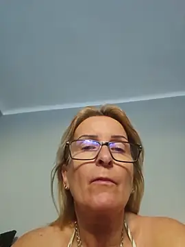 Snapshot of Steffi45 chatting on June 29, 2026, 5:25 am Steffi45 online show from June 29, 2026, 5:25 am