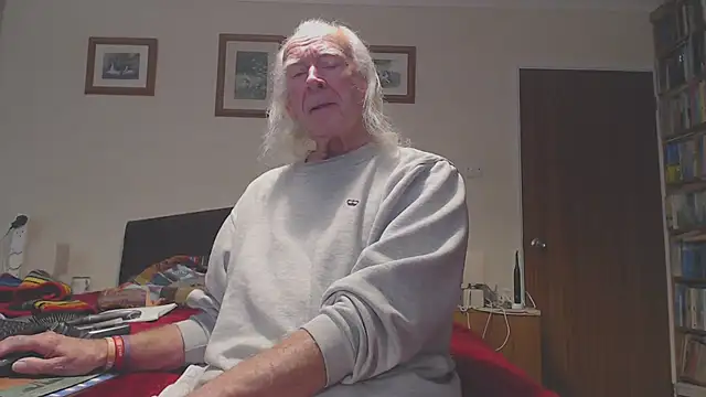 WaverlyKernow online show from January 7, 2026, 11:48 am