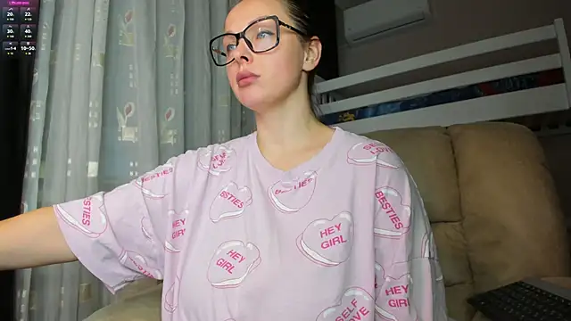 Snapshot of lecherous_wife chatting on September 11, 2025, 5:24 pm lecherous wife online show from September 11, 2025, 5:24 pm