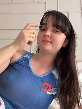 chunliklk online show from April 14, 2026, 4:45 pm