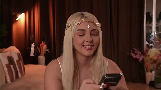 VictoriaMorrone online show from November 21, 2025, 9:58 pm