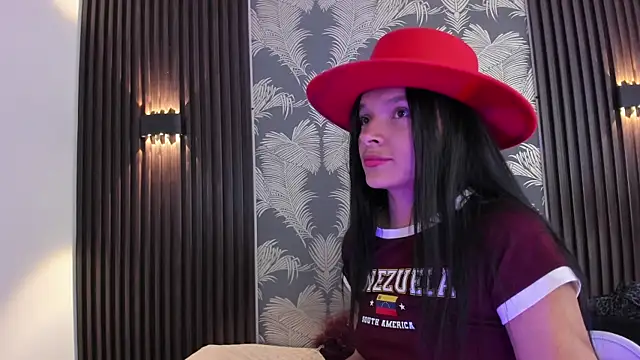 Snapshot of _shantal_smith chatting on June 26, 2026, 1:50 pm shantal smith online show from June 26, 2026, 1:50 pm