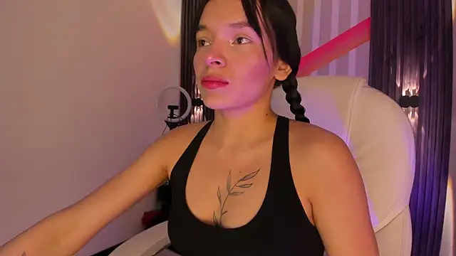  shantal smith online show from June 3, 2026, 1:17 am