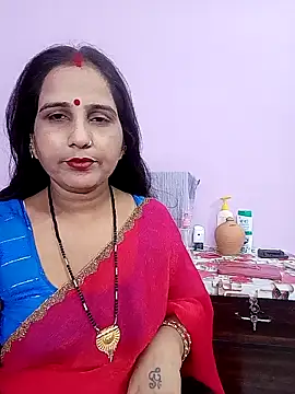 Snapshot of reemacouple007 chatting on May 7, 2026, 7:23 am reemacouple007 online show from May 7, 2026, 7:23 am