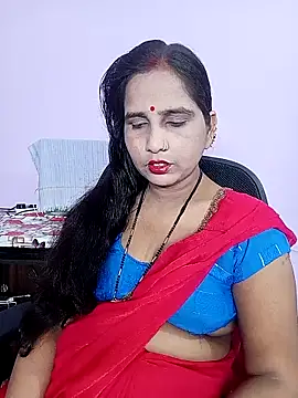 Snapshot of reemacouple007 chatting on May 4, 2026, 7:00 am reemacouple007 online show from May 4, 2026, 7:00 am