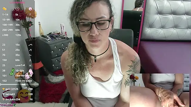 ViickySexy online show from March 10, 2025, 10:55 pm