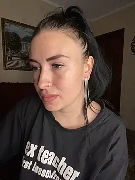 Snapshot of Roxana_Bell chatting on May 30, 2026, 12:22 pm Roxana Bell online show from May 30, 2026, 12:22 pm