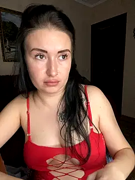 Roxana Bell online show from November 11, 2025, 7:08 pm