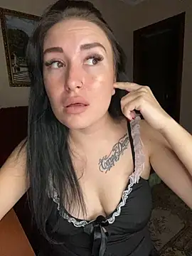 Roxana Bell online show from September 22, 2025, 7:53 pm