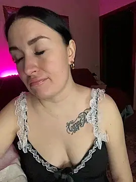 Roxana Bell online show from March 12, 2025, 4:46 pm