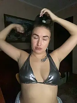 Snapshot of Roxana_Bell chatting on February 23, 2026, 7:58 pm Roxana Bell online show from February 23, 2026, 7:58 pm