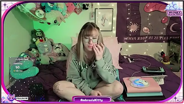 Snapshot of AmbrosiaKitty chatting on February 24, 2026, 6:03 am AmbrosiaKitty online show from February 24, 2026, 6:03 am