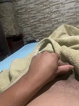 MorenoO28 online show from December 16, 2024, 4:45 am