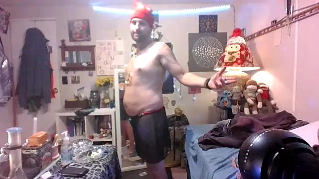 BobbyQ29 online show from December 15, 2025, 8:47 pm