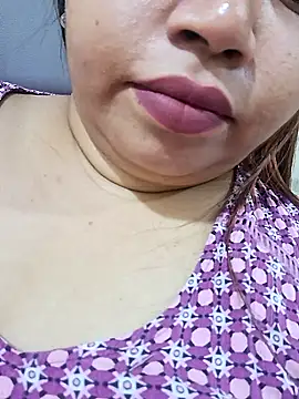 Ravina patil1 online show from April 27, 2026, 2:59 pm