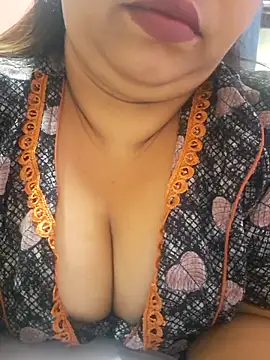 Ravina patil1 online show from October 12, 2025, 10:16 am