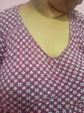 Snapshot of Ravina_patil1 chatting on May 29, 2026, 5:46 am Ravina patil1 online show from May 29, 2026, 5:46 am