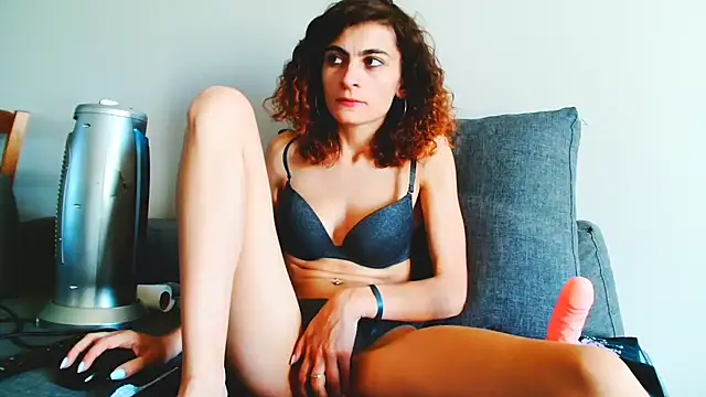 Snapshot of Fit_Yummy chatting on April 25, 2026, 4:48 pm Fit Yummy online show from April 25, 2026, 4:48 pm