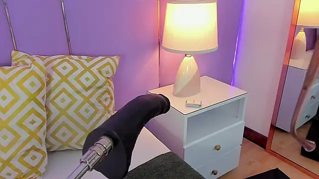 SophyRuiz  online show from April 2, 2026, 11:50 am