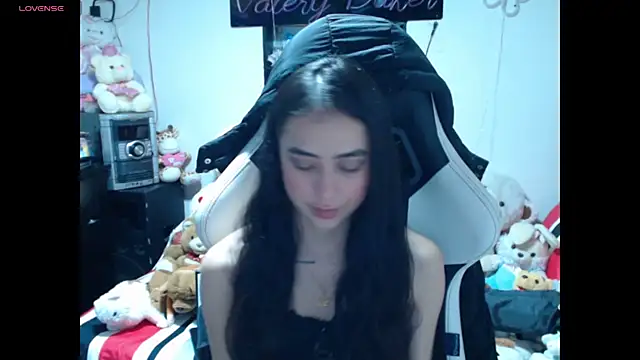 Snapshot of ValeryBaker_ chatting on October 27, 2025, 11:55 am ValeryBaker  online show from October 27, 2025, 11:55 am