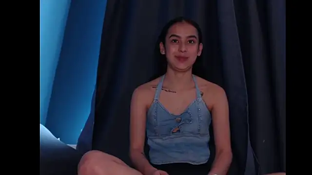 Snapshot of ValeryBaker_ chatting on October 7, 2025, 12:28 pm ValeryBaker  online show from October 7, 2025, 12:28 pm