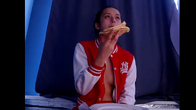 Snapshot of ValeryBaker_ chatting on September 22, 2025, 9:59 am ValeryBaker  online show from September 22, 2025, 9:59 am