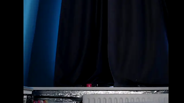 Snapshot of ValeryBaker_ chatting on September 16, 2025, 10:38 am ValeryBaker  online show from September 16, 2025, 10:38 am