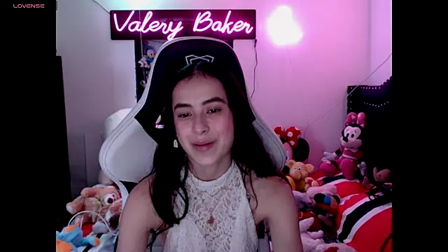 Snapshot of ValeryBaker_ chatting on October 24, 2025, 2:05 pm ValeryBaker  online show from October 24, 2025, 2:05 pm