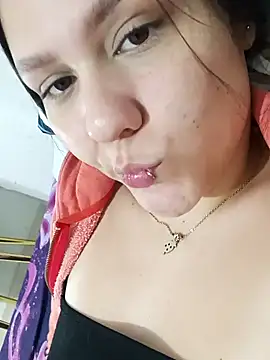 Ariakris online show from November 16, 2025, 11:48 am