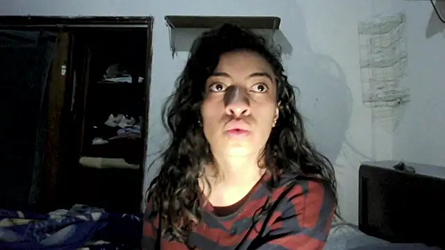 Snapshot of stephybrowm7 chatting on July 4, 2026, 3:05 pm stephybrowm7 online show from July 4, 2026, 3:05 pm