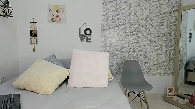 Canhela1 online show from January 17, 2026, 2:15 am