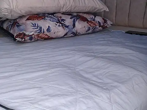 Snapshot of Stellah_Squirter chatting on December 6, 2024, 12:29 am Stellah Squirter online show from December 6, 2024, 12:29 am