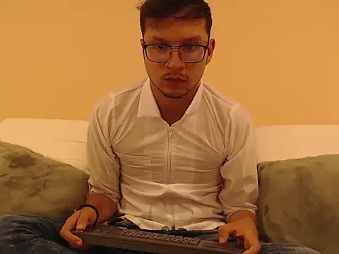 andy loverxx online show from April 10, 2026, 1:45 am