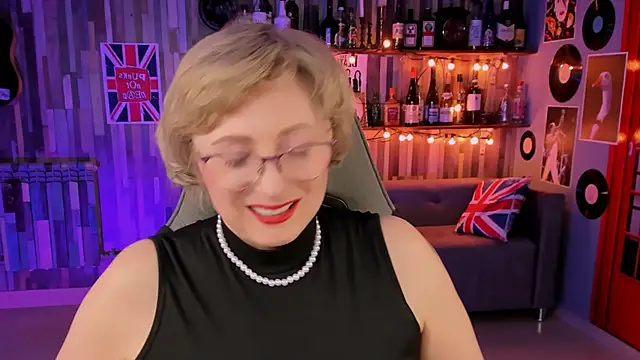 Snapshot of sugar_vivien chatting on March 7, 2025, 5:28 pm sugar vivien online show from March 7, 2025, 5:28 pm