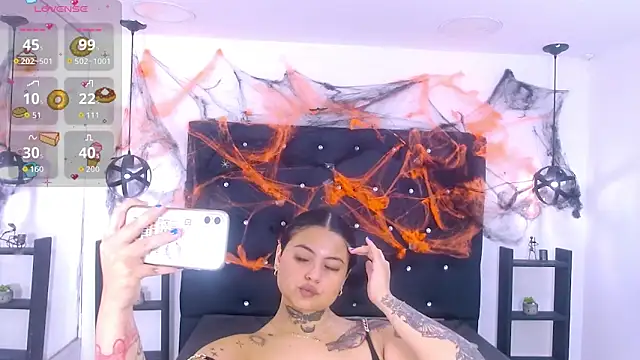 Mels  online show from October 21, 2025, 5:01 pm