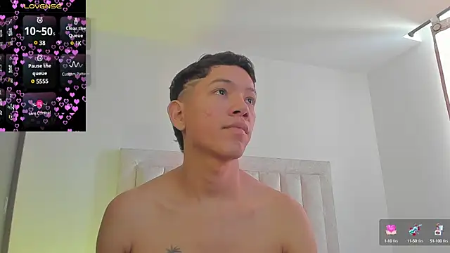 JulianRose 1 online show from March 19, 2025, 2:35 pm