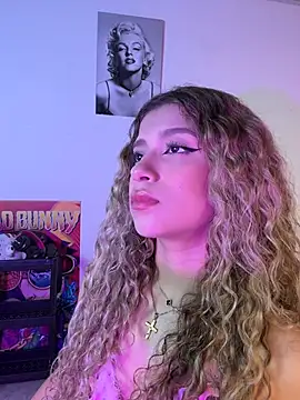 Melina-Smith online show from April 9, 2026, 8:37 pm