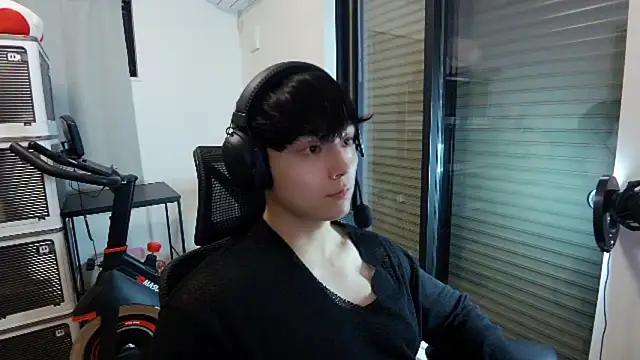 Snapshot of Tkcqcc chatting on January 16, 2026, 3:27 pm Tkcqcc online show from January 16, 2026, 3:27 pm