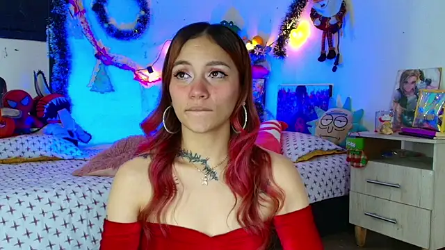 alisson zafiro  online show from December 20, 2025, 3:20 am