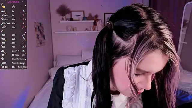 Lil Amelie online show from November 29, 2025, 2:06 pm