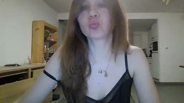 Snapshot of JasmineGlamour chatting on February 19, 2026, 5:04 am JasmineGlamour online show from February 19, 2026, 5:04 am