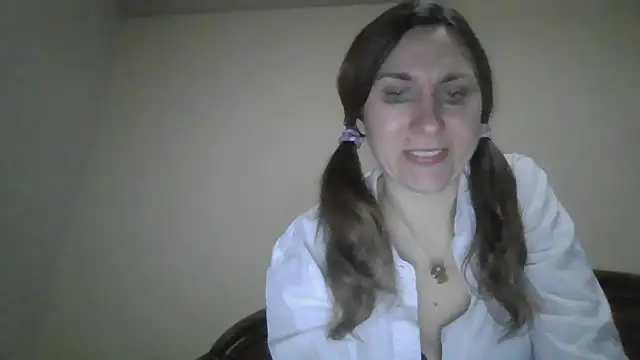 JasmineGlamour online show from January 9, 2026, 6:48 pm