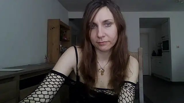 Snapshot of JasmineGlamour chatting on February 8, 2026, 3:32 pm JasmineGlamour online show from February 8, 2026, 3:32 pm