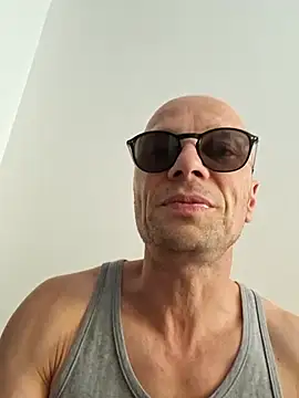 wedge75 online show from June 17, 2026, 2:27 pm