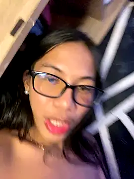 whiteladyboy online show from November 22, 2025, 6:51 pm