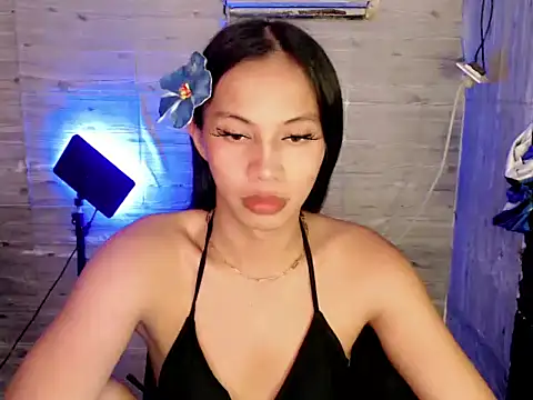 whiteladyboy online show from February 22, 2026, 8:49 am