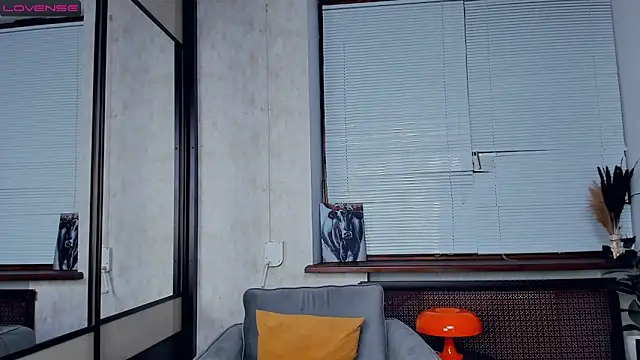 Snapshot of NicoleSkyt chatting on March 1, 2025, 4:33 pm NicoleSkyt online show from March 1, 2025, 4:33 pm