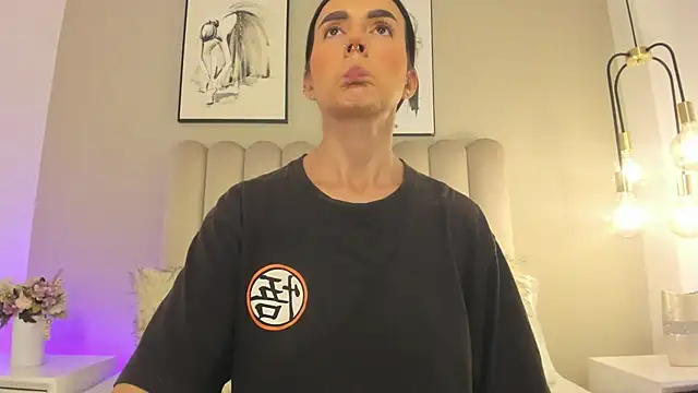 helen mooree online show from February 17, 2026, 12:35 pm