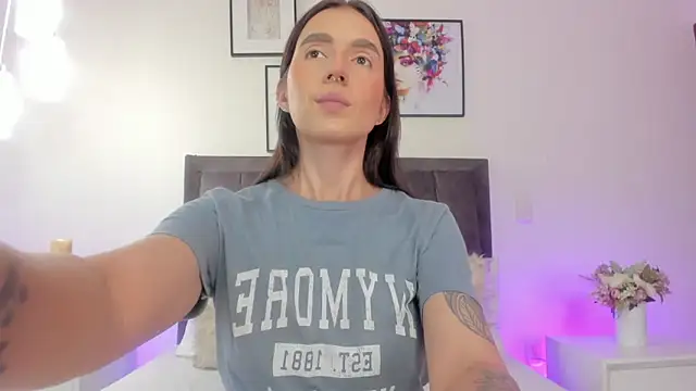 helen mooree online show from April 10, 2026, 12:45 pm